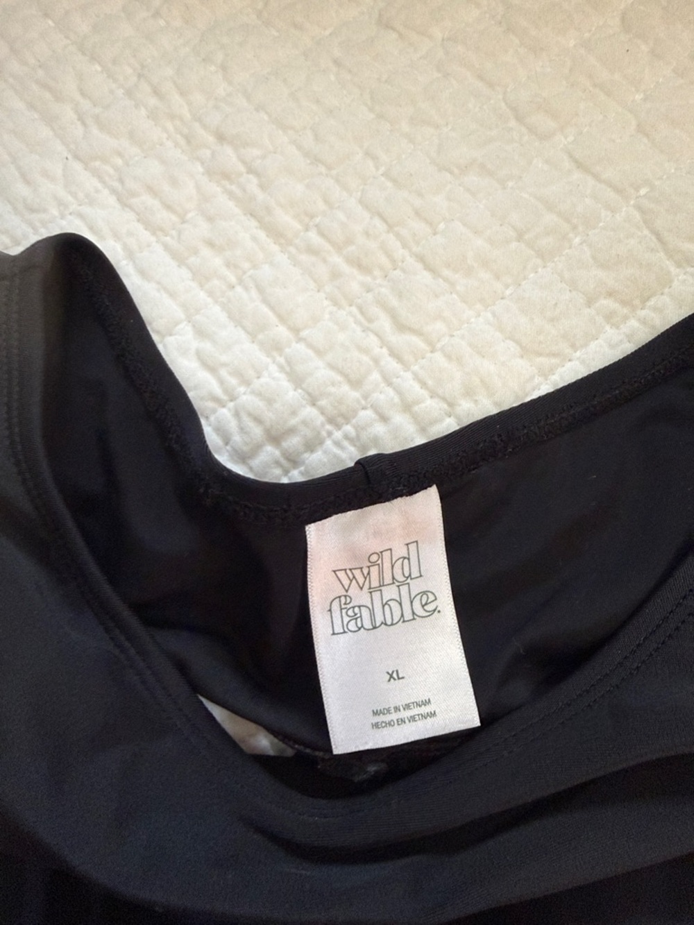 Black Long-Sleeve Swim Crop Rash Guard - Picture 2 of 3